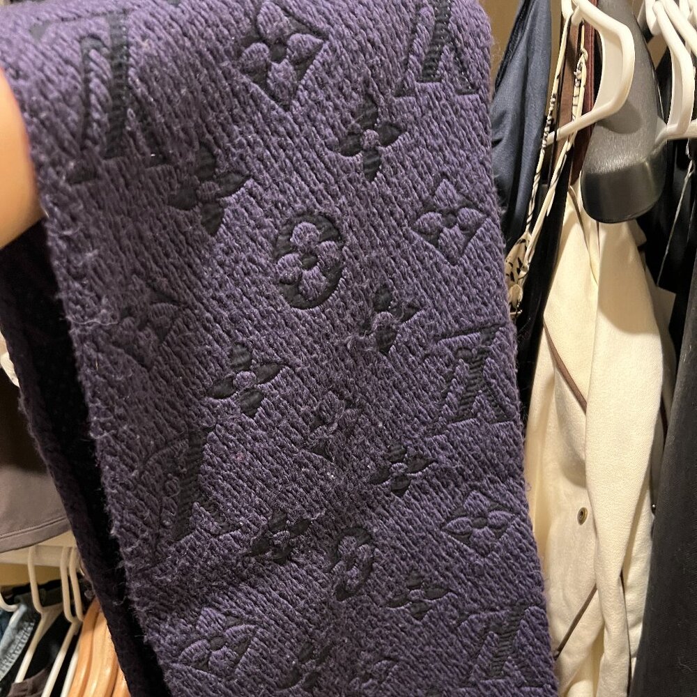 Authenticate LOUIS VUITTON  Wool Silk Logomania Shine Scarf Purple